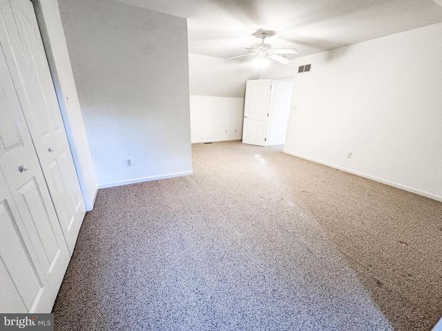 133 LYNTHWAITE FARM LN, Wilmington, DE 19803