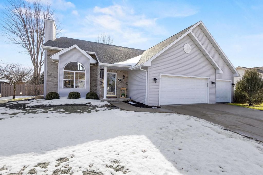 3607 MIGHTY OAK TRAIL, Green Bay, WI 54313