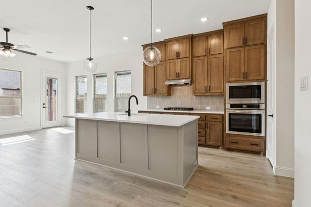 5405 Bardwell Drive, Denton, TX 76226