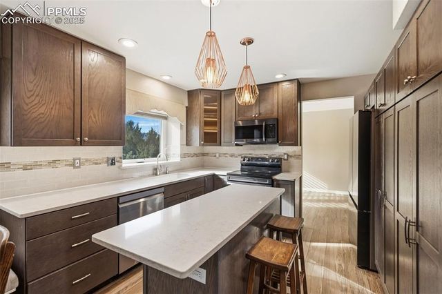 910 Wuthering Heights Drive, Colorado Springs, CO 80921