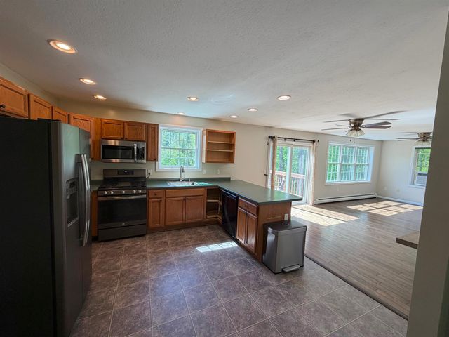 83 Tabor Circle, Albany, NH 03818