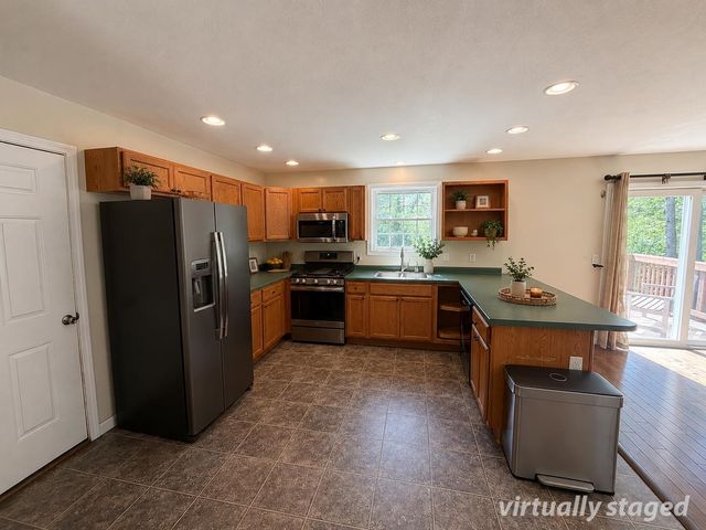 83 Tabor Circle, Albany, NH 03818