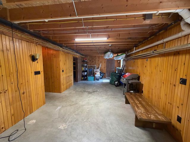 83 Tabor Circle, Albany, NH 03818