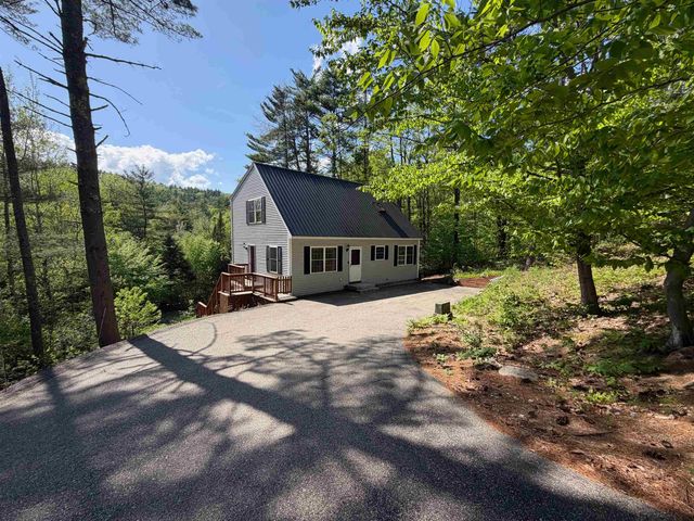83 Tabor Circle, Albany, NH 03818