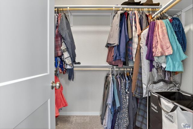 3002 HAZELNUT LN, Rapid City, SD 57703