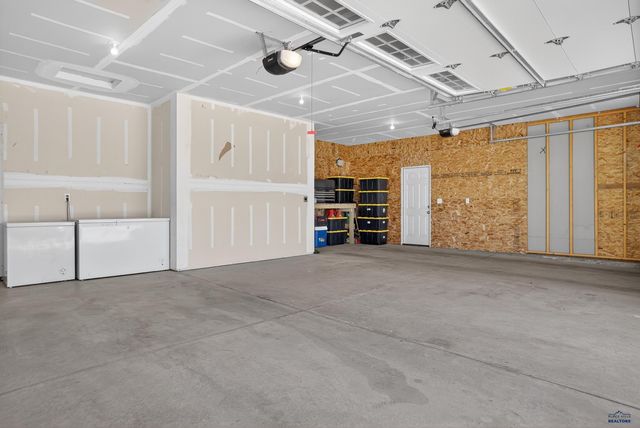 3002 HAZELNUT LN, Rapid City, SD 57703