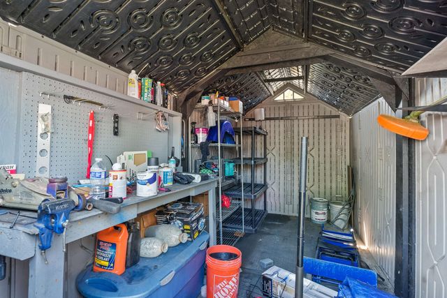 10510 W W Richland Rd, Cheney, WA 99004