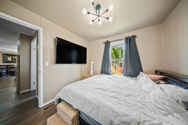 10510 W W Richland Rd, Cheney, WA 99004