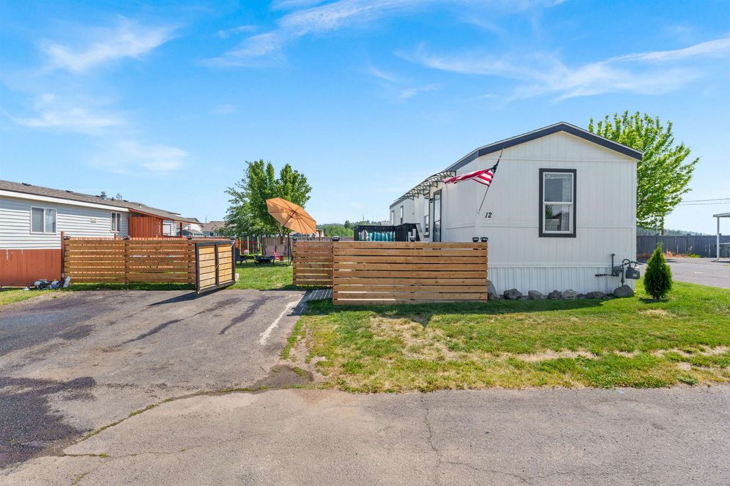 10510 W W Richland Rd, Cheney, WA 99004