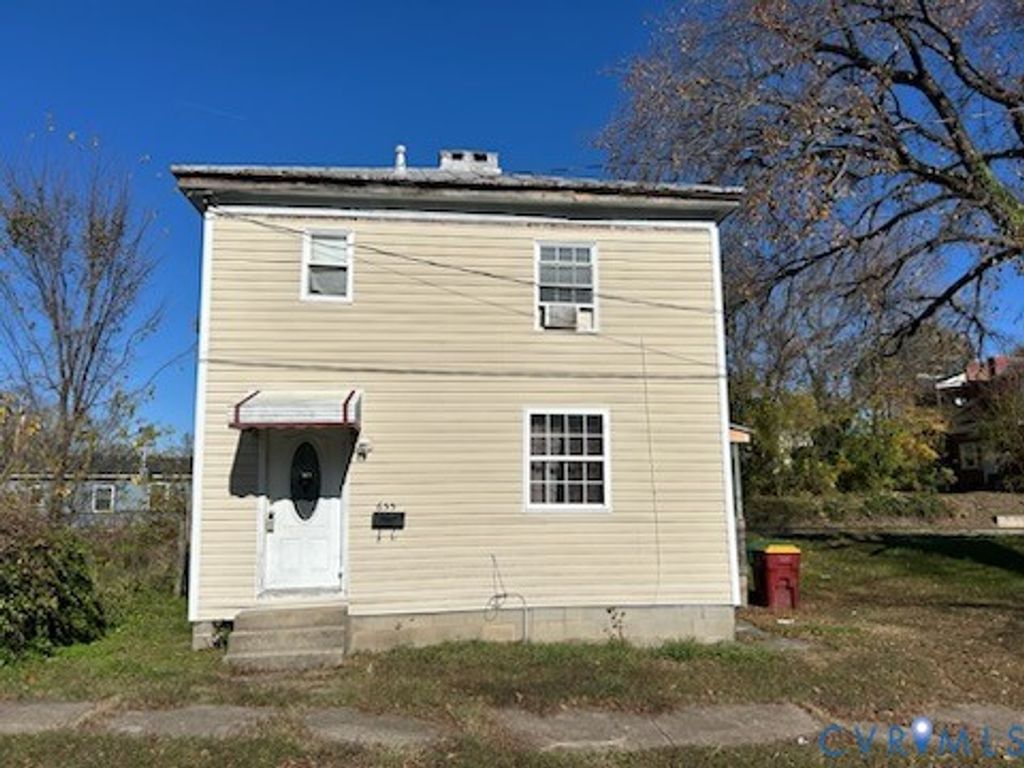655 Lawrence St, Petersburg, VA 23803