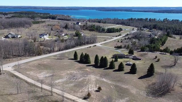 00 Palaestrum Road, Williamsburg, MI 49690