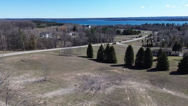 00 Palaestrum Road, Williamsburg, MI 49690