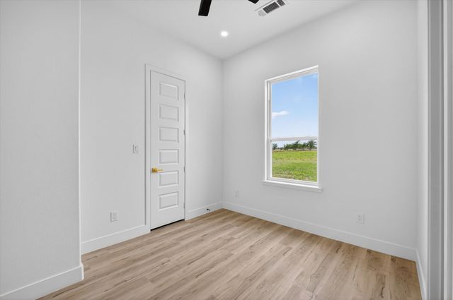 4318 County Road 1088, Celeste, TX 75423