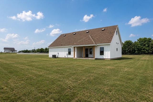 4318 County Road 1088, Celeste, TX 75423