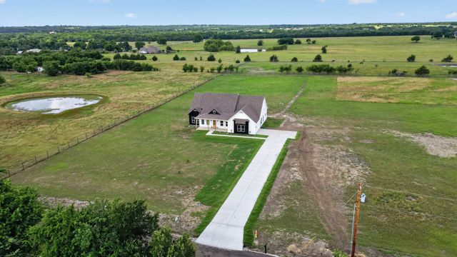 4318 County Road 1088, Celeste, TX 75423