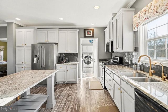 129 HICKORY HILL OVERLOOK CT, Fredericksburg, VA 22405