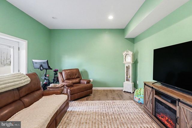 129 HICKORY HILL OVERLOOK CT, Fredericksburg, VA 22405