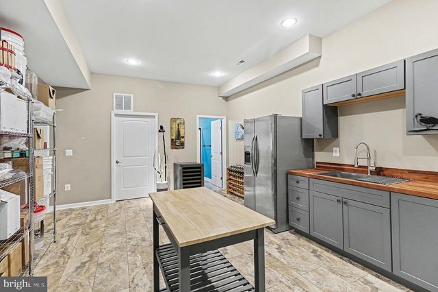 129 HICKORY HILL OVERLOOK CT, Fredericksburg, VA 22405