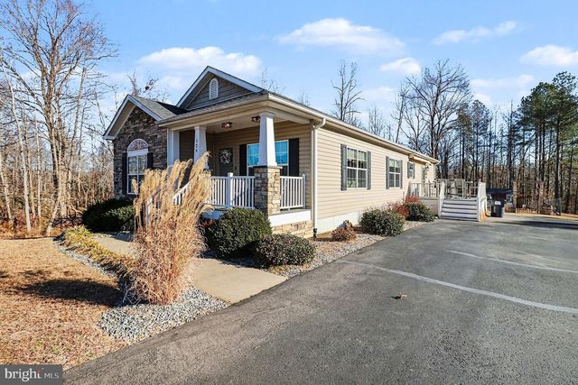 129 HICKORY HILL OVERLOOK CT, Fredericksburg, VA 22405