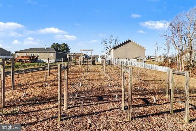 129 HICKORY HILL OVERLOOK CT, Fredericksburg, VA 22405