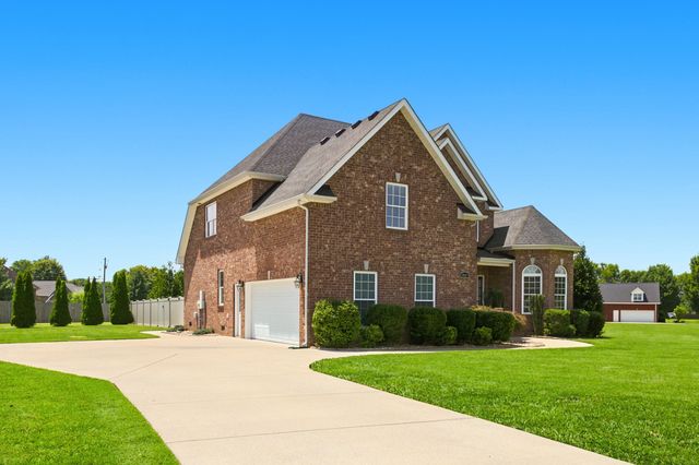 3927 Rowland Rd, Murfreesboro, TN 37128
