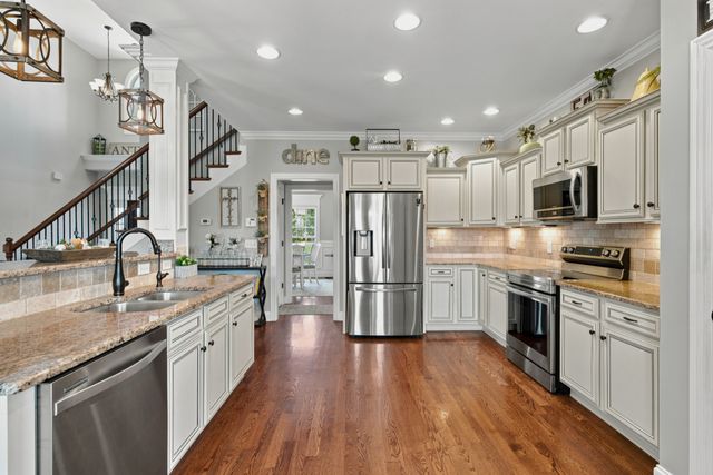 3927 Rowland Rd, Murfreesboro, TN 37128