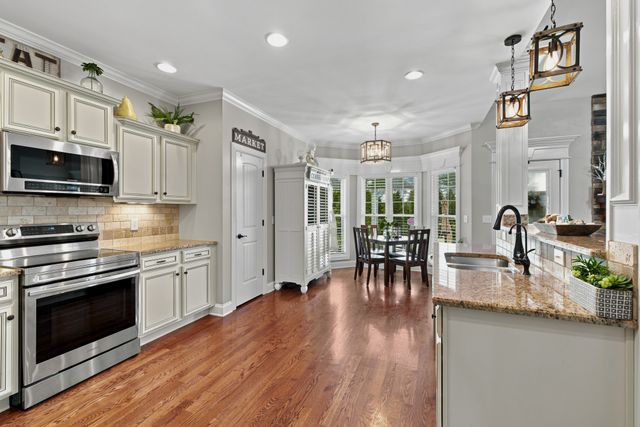 3927 Rowland Rd, Murfreesboro, TN 37128