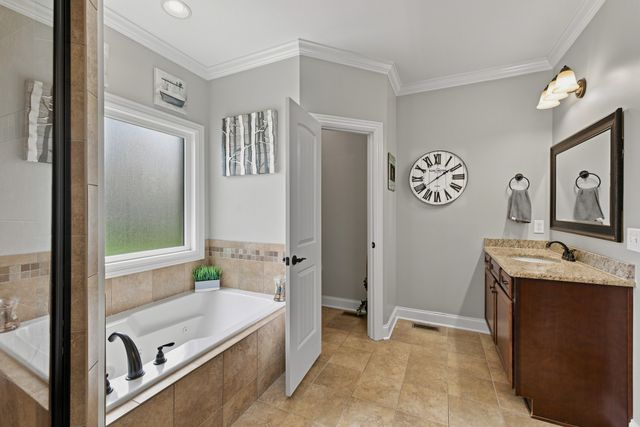 3927 Rowland Rd, Murfreesboro, TN 37128