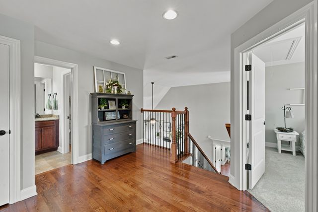3927 Rowland Rd, Murfreesboro, TN 37128