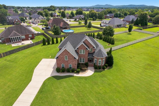 3927 Rowland Rd, Murfreesboro, TN 37128