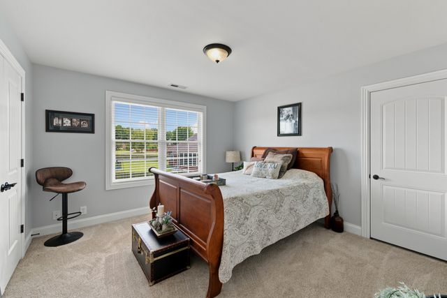 3927 Rowland Rd, Murfreesboro, TN 37128