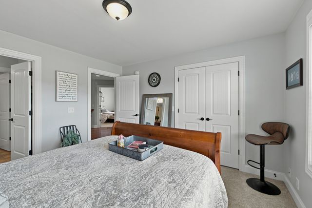 3927 Rowland Rd, Murfreesboro, TN 37128