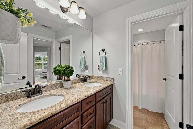 3927 Rowland Rd, Murfreesboro, TN 37128