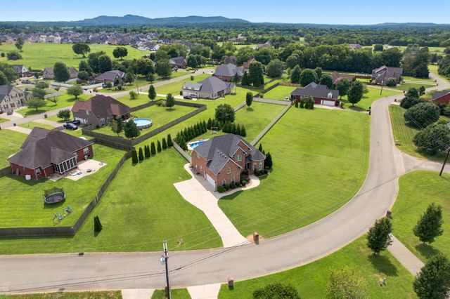 3927 Rowland Rd, Murfreesboro, TN 37128