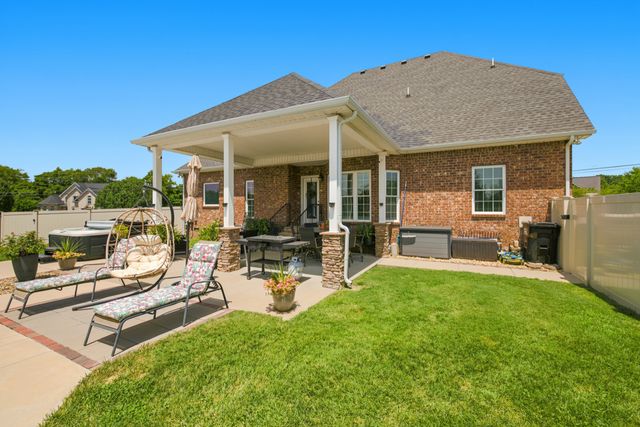 3927 Rowland Rd, Murfreesboro, TN 37128