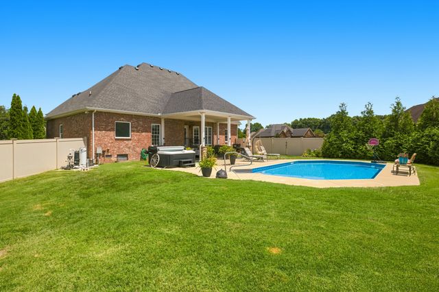 3927 Rowland Rd, Murfreesboro, TN 37128