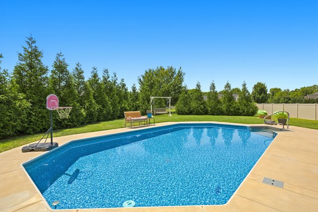 3927 Rowland Rd, Murfreesboro, TN 37128