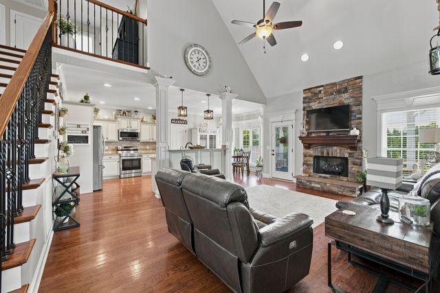 3927 Rowland Rd, Murfreesboro, TN 37128