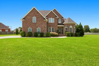 3927 Rowland Rd, Murfreesboro, TN 37128