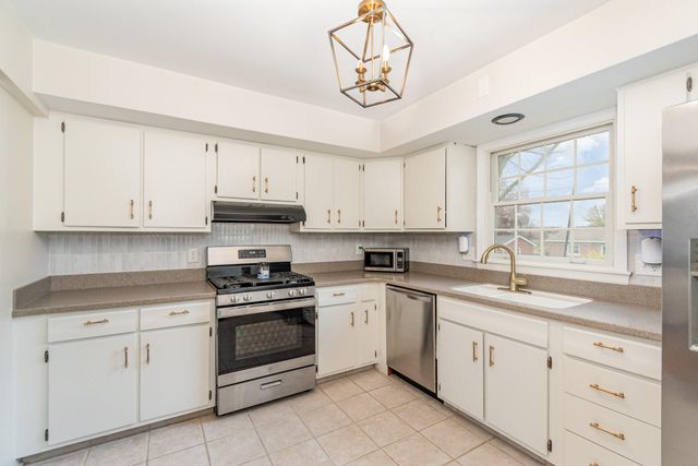 241 N Ashbrook Circle, Lakeside Park, KY 41017