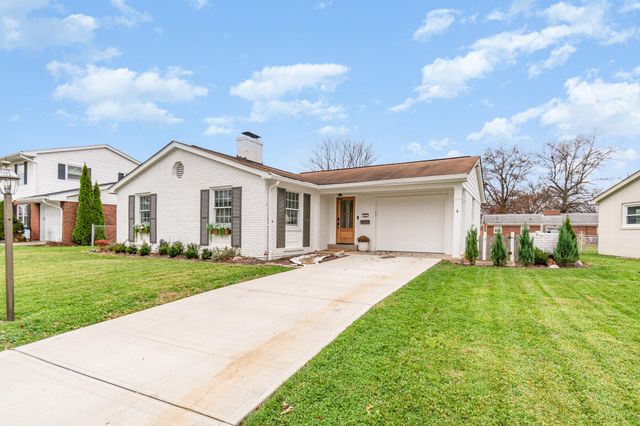 241 N Ashbrook Circle, Lakeside Park, KY 41017