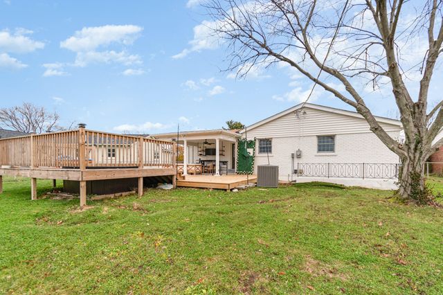 241 N Ashbrook Circle, Lakeside Park, KY 41017