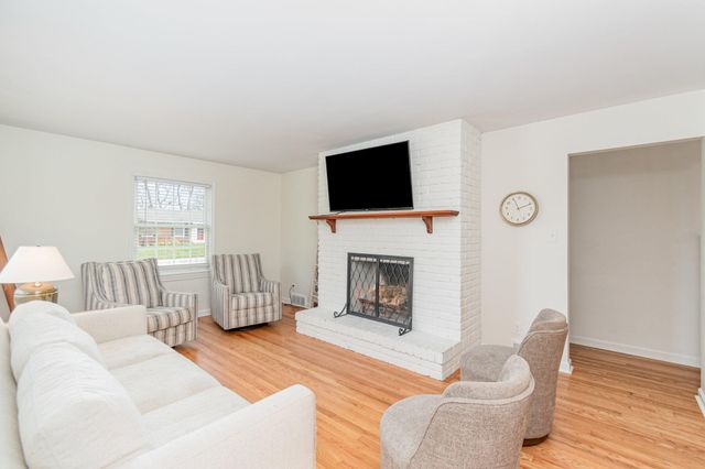 241 N Ashbrook Circle, Lakeside Park, KY 41017