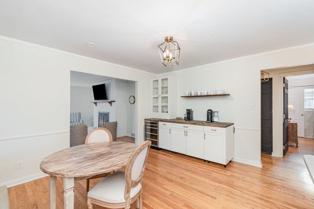 241 N Ashbrook Circle, Lakeside Park, KY 41017