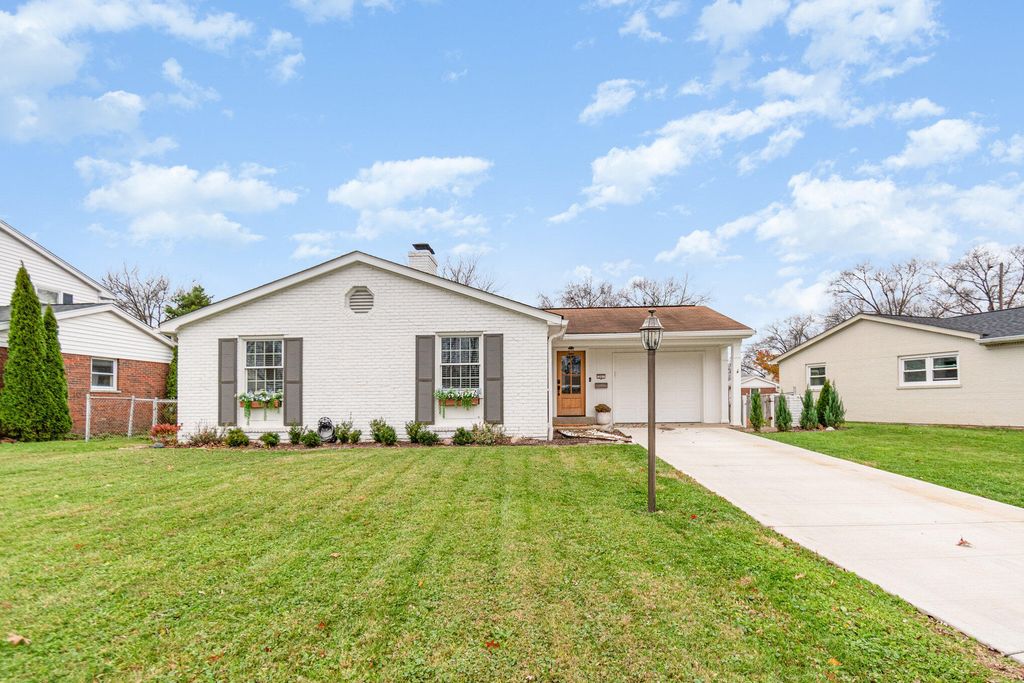 241 N Ashbrook Circle, Lakeside Park, KY 41017