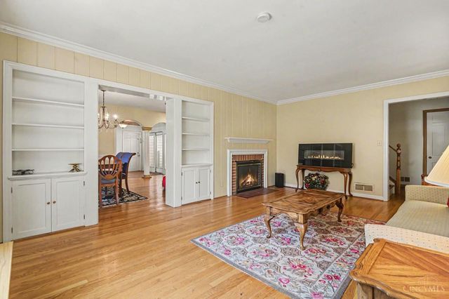 119 Forest Avenue, Wyoming, OH 45215