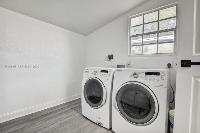 7120 Allen St, Hollywood, FL 33024