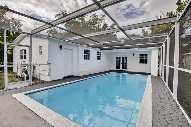 7120 Allen St, Hollywood, FL 33024