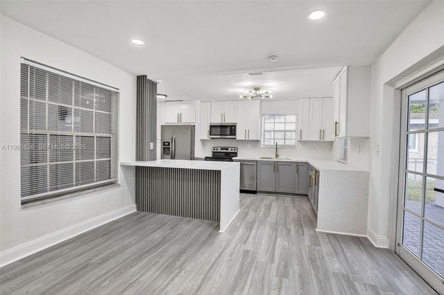 7120 Allen St, Hollywood, FL 33024