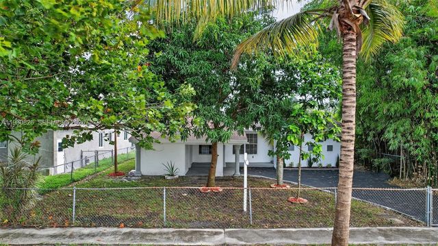 7120 Allen St, Hollywood, FL 33024